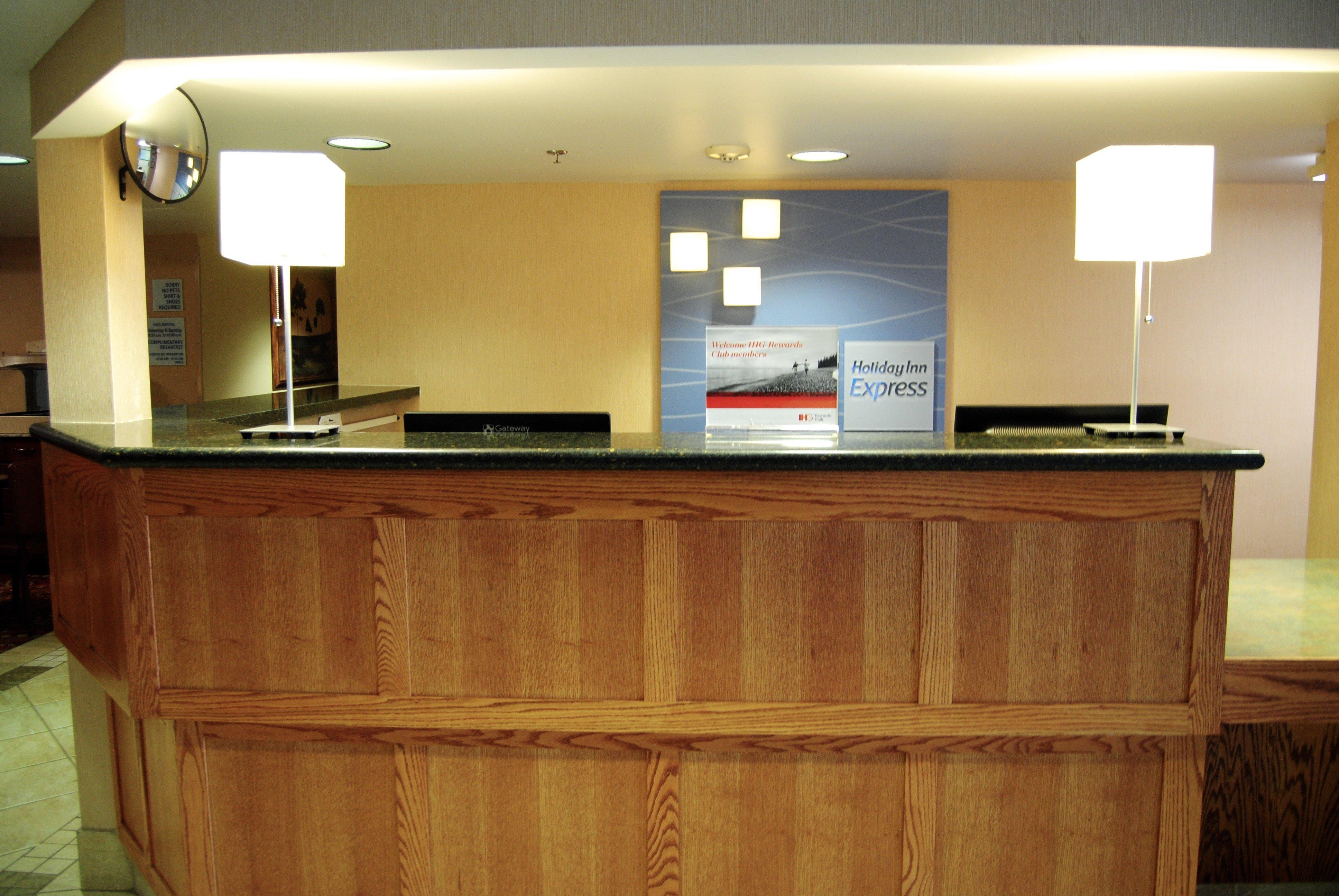 Holiday Inn Express La Junta By Ihg Exterior photo