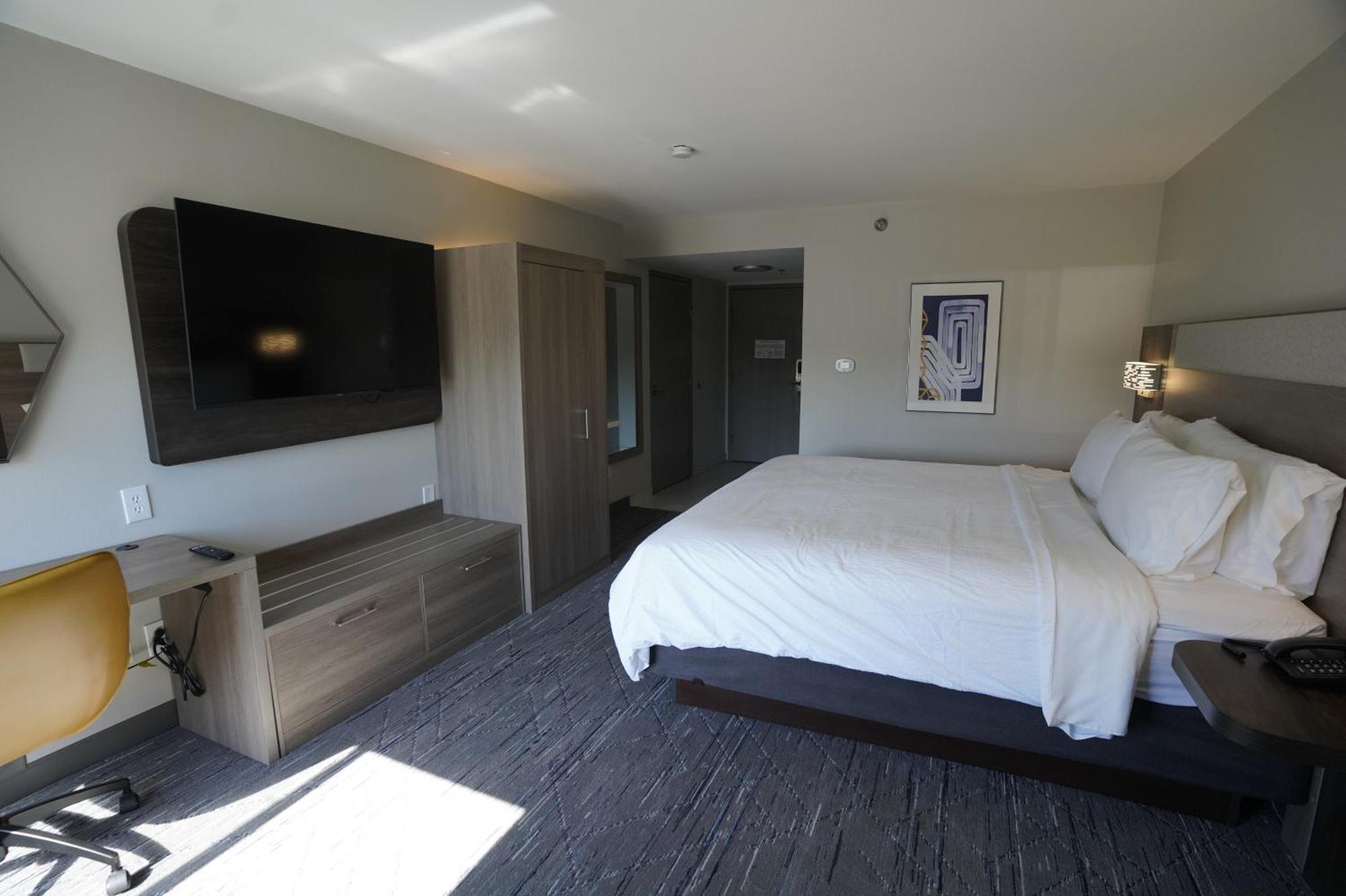 Holiday Inn Express La Junta By Ihg Exterior photo