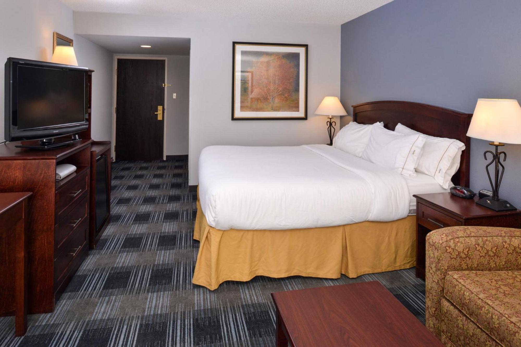 Holiday Inn Express La Junta By Ihg Exterior photo