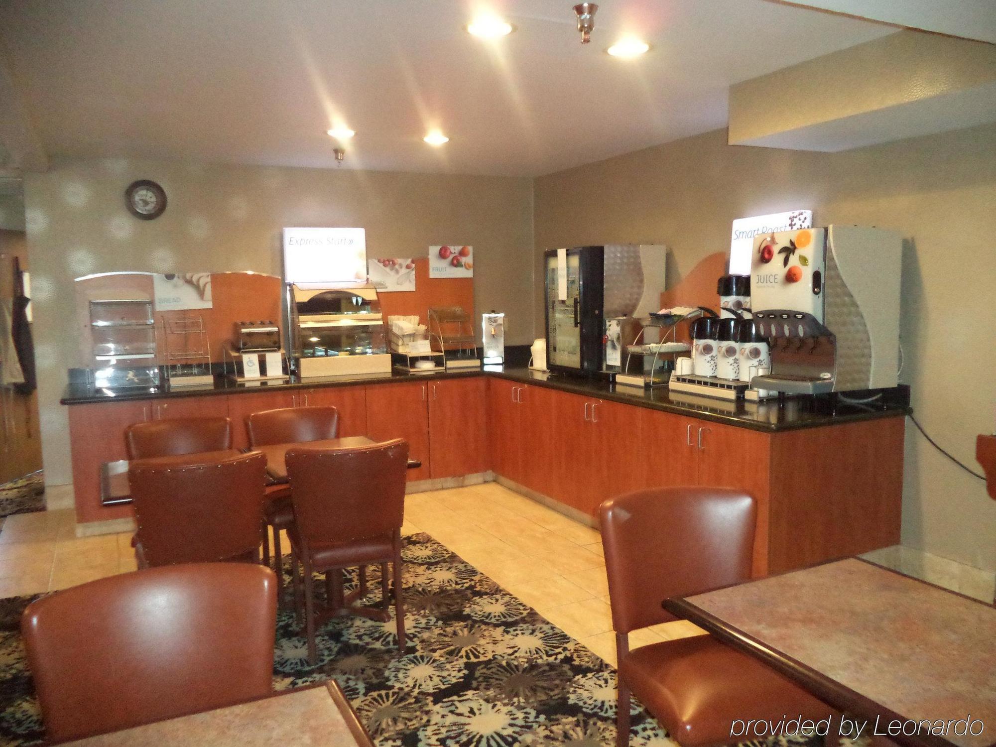 Holiday Inn Express La Junta By Ihg Exterior photo