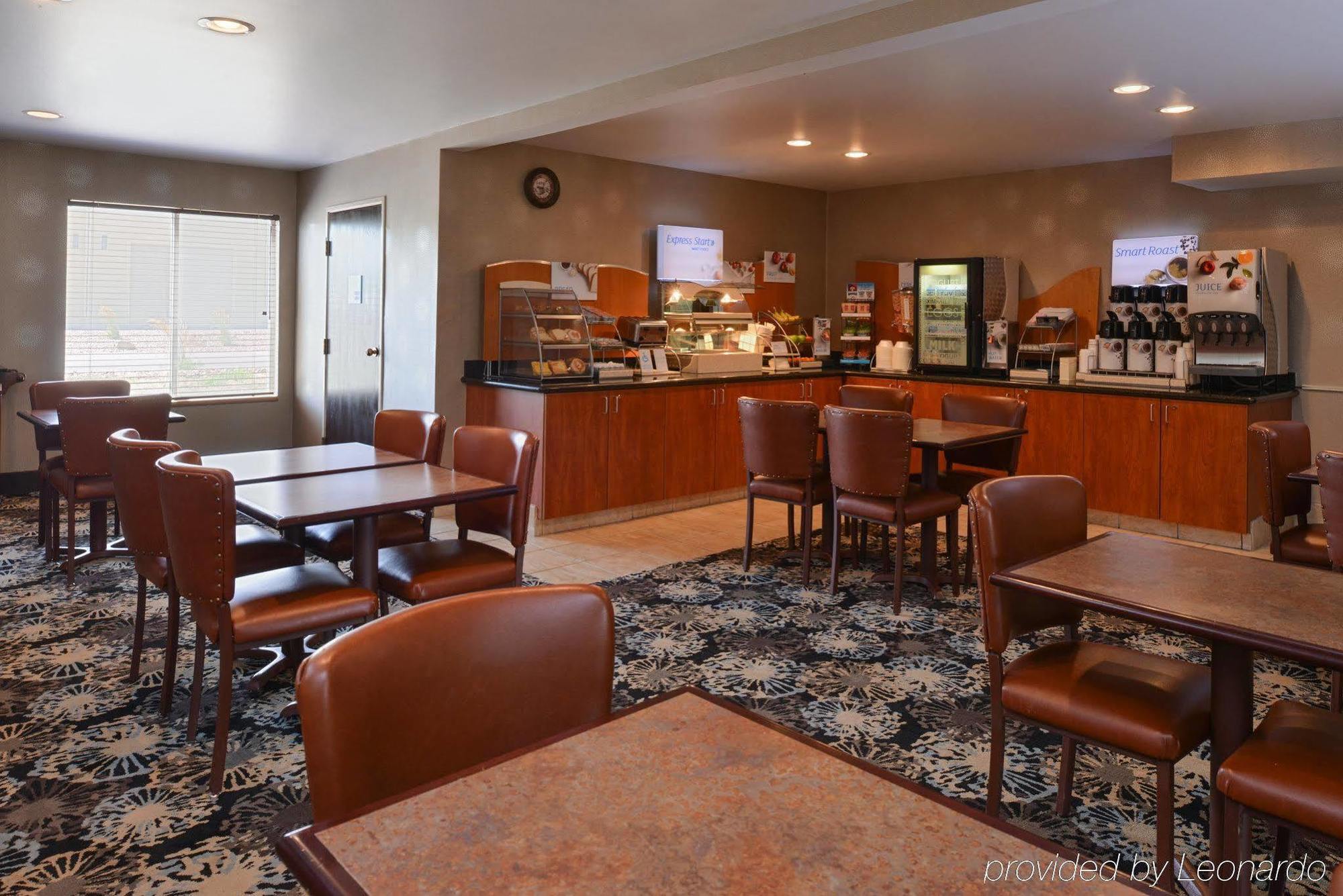 Holiday Inn Express La Junta By Ihg Exterior photo
